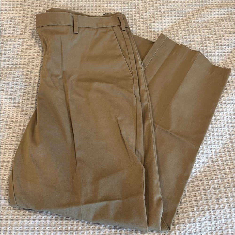 Men’s Dockers Tan Beige Khaki Dress Pants